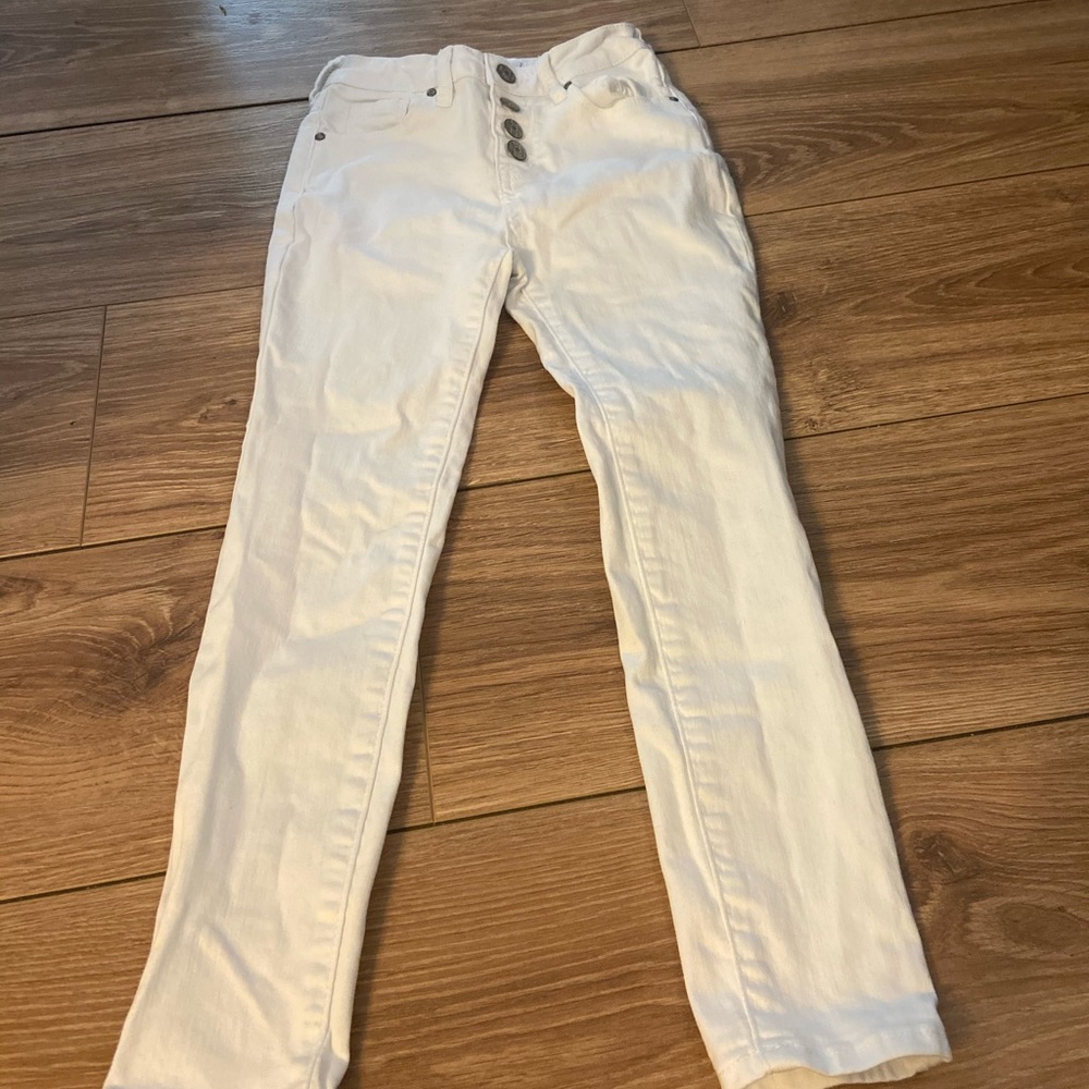 Tillys white button up skinny jeans